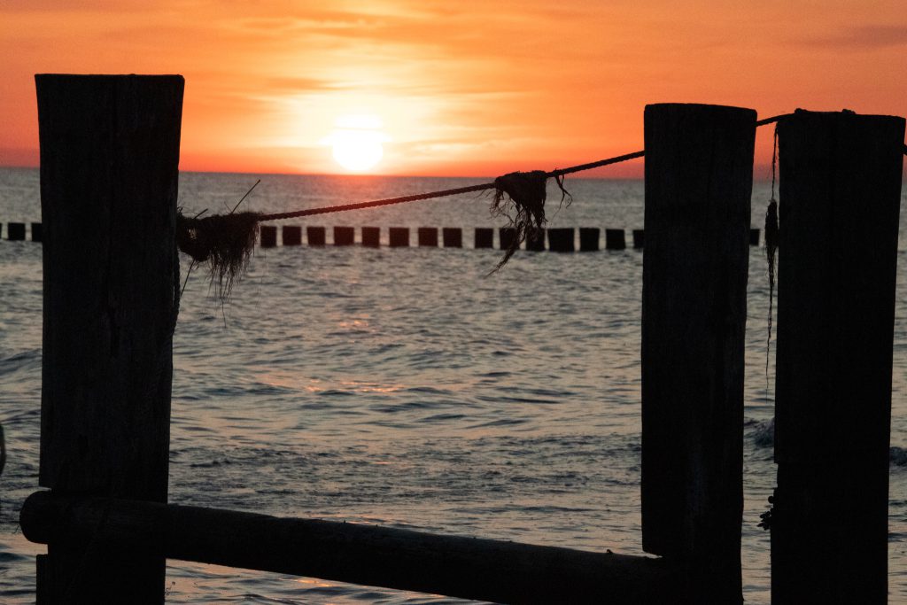 Ostsee - Sonnenuntergang in Zingst am Strand