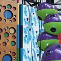 Hoch hinaus in der Indoor-Kletterhalle Neoliet Easy-Climb Essen