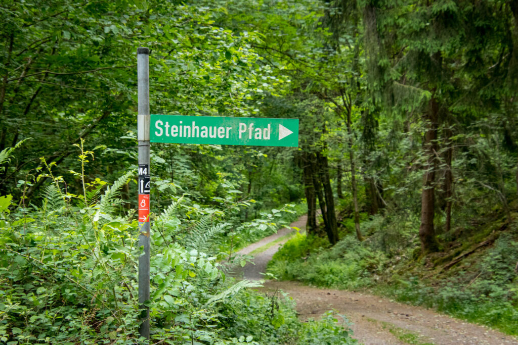 Unterwegs im Bergischen Wanderland: Streifzug Nr. 8 – Steinhauerpfad in Lindlar