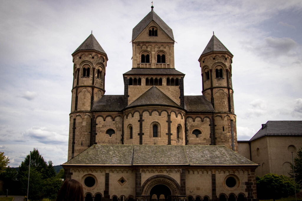 Wanderung um den Laacher See - Abteikirche Maria Laach