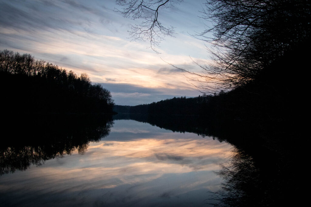 Wandern rund um die Neyetalsperre