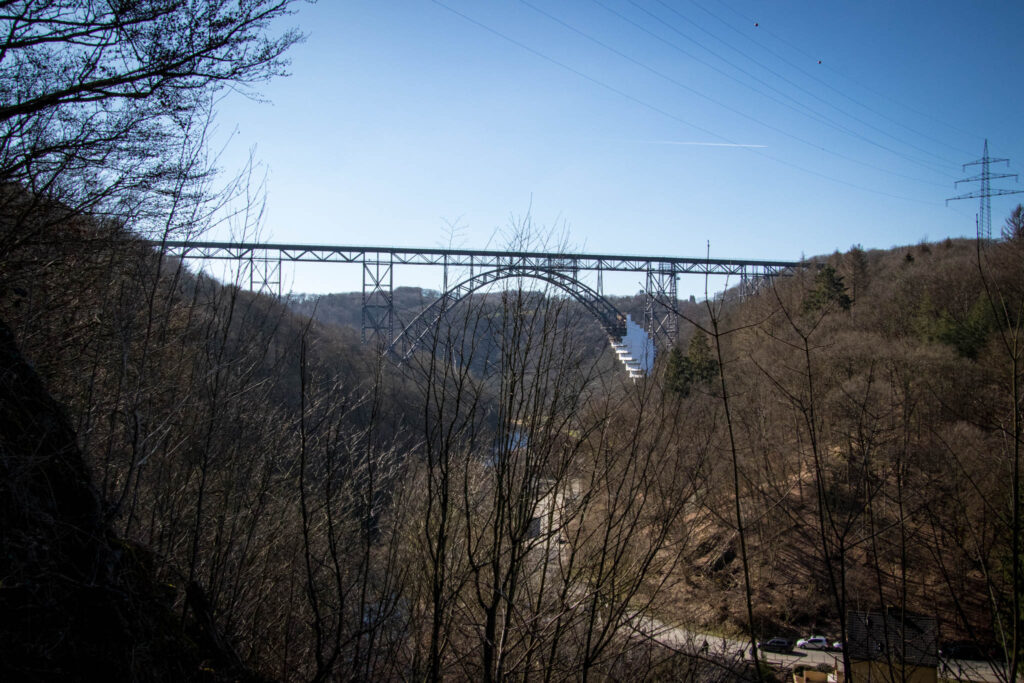 Wanderung von Schloss Burg zur Müngstener Brücke