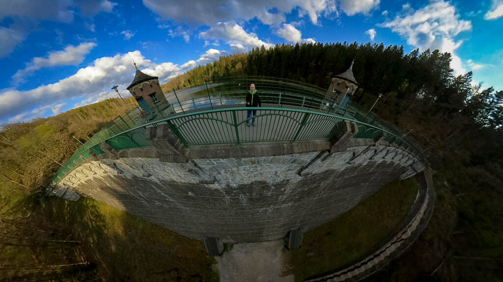 Wanderung von Witzhelden aus rund um die Sengbachtalsperre nach Schloss Burg